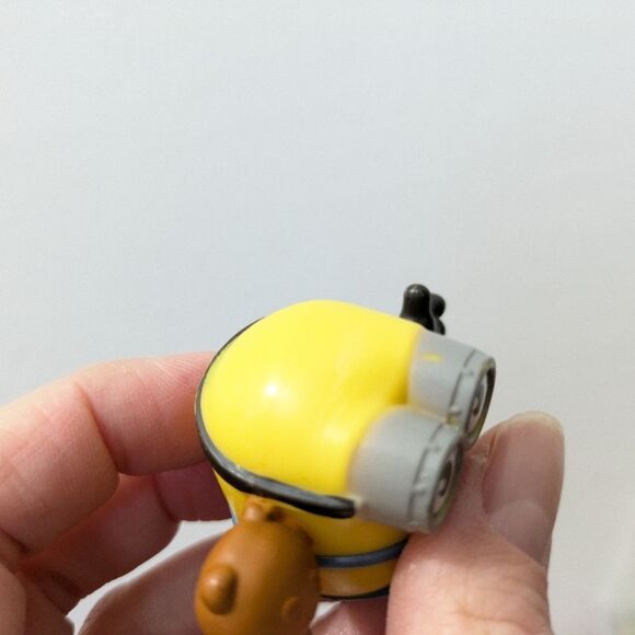 McDonalds The Rise of Gru Bob Minion with Teddy Bear Happy Meal Toy Fig - Picture 7 of 9